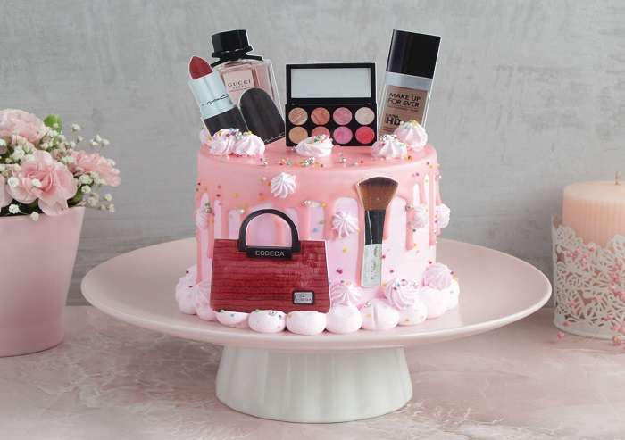 Glamorous Diva cake idea